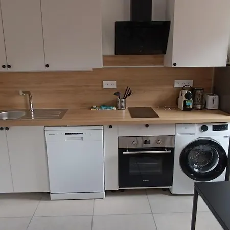Charmante Maison Climatisée Avec Piscine