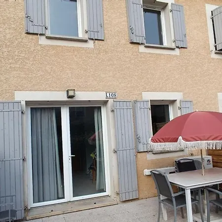 Charmante Maison Climatisée Avec Piscine Сasa de vacaciones Calvisson