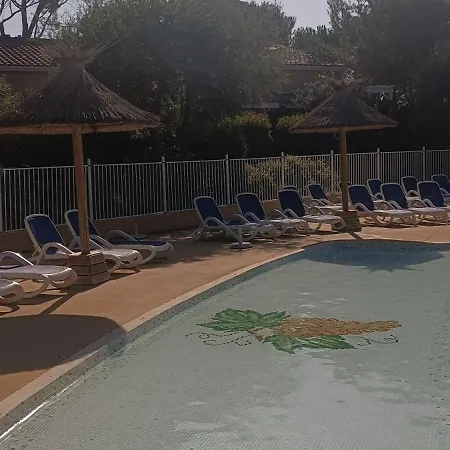 Charmante Maison Climatisee Avec Piscine בית נופש *